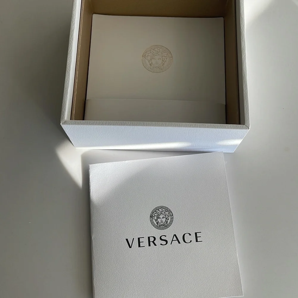 Versace diamond textured